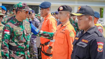 Pangdam XV/Pattimura Buka Latihan Lapangan Penanggulangan Bencana Alam Banjir Korem 152/Baabullah